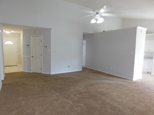 Photo - 210 Rivershore Dr