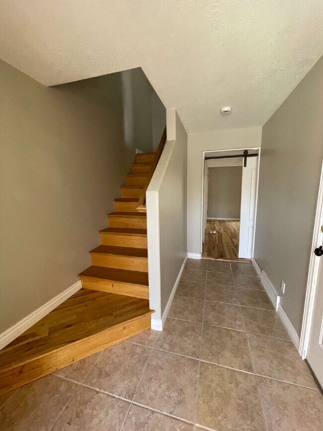 Photo - "Newly remodeled 3-Bed Townhouse with Scenic Views & Modern Elegance on Braidhill Drive!"