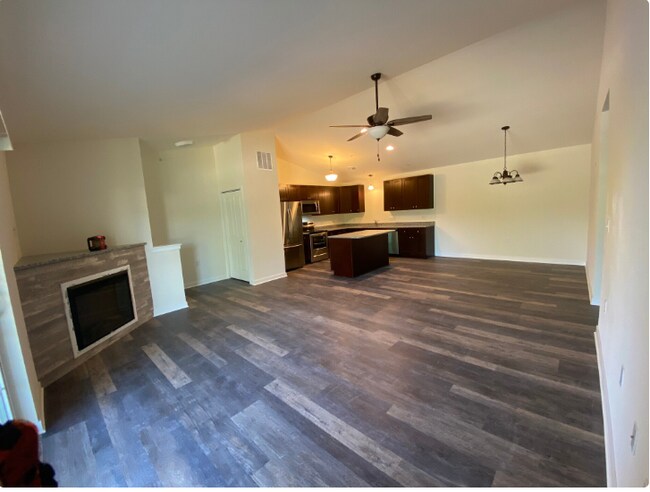 Photo - 210 6th St Unidad 4