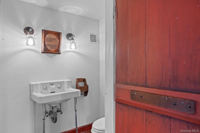 Photo - 82 Shingle House Rd