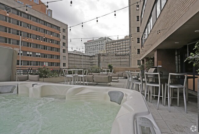 Photo - Saratoga Apartments