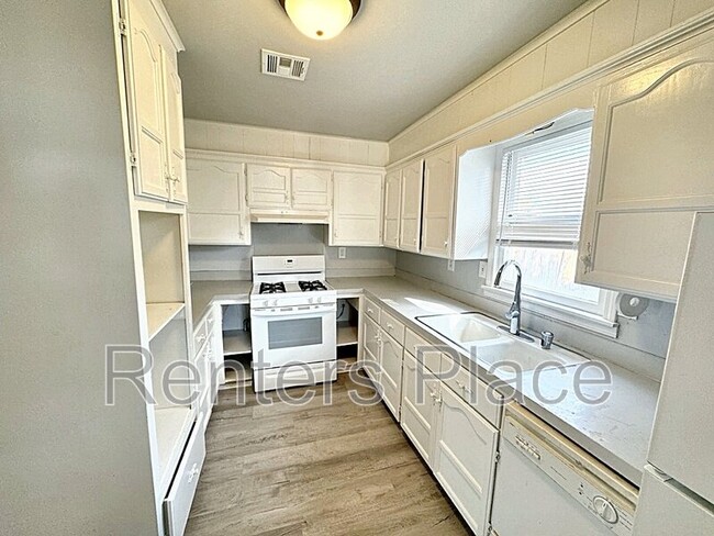 Photo - 5 S Hickory St