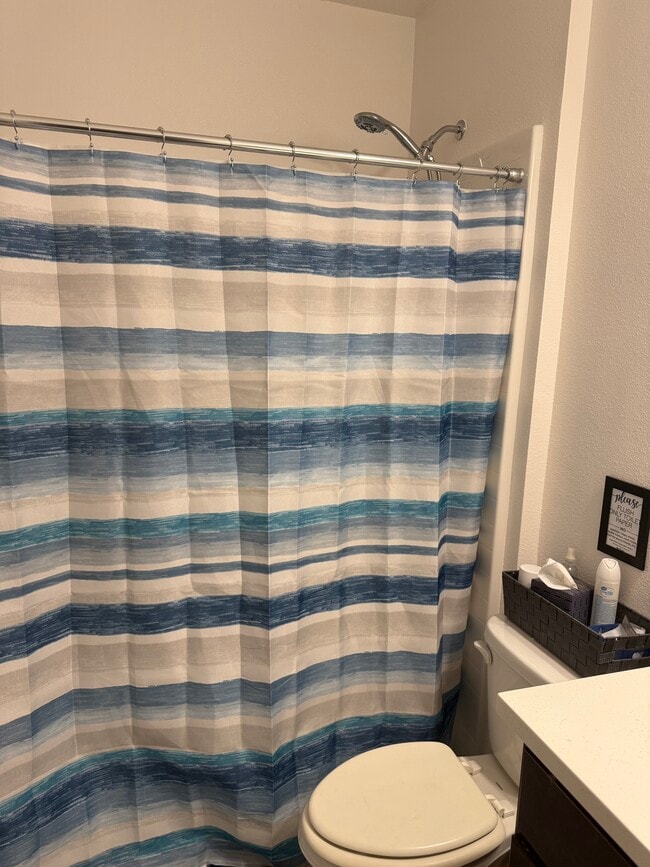 Baño - 12259 Chastain St