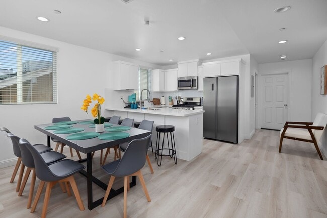 Photo - 4157 Normandie Ave Unit #4159