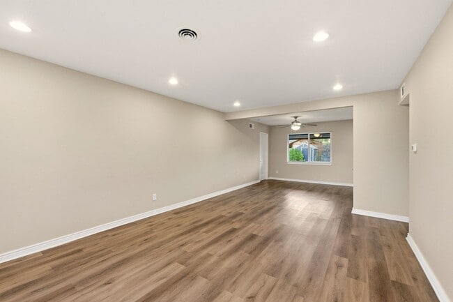 Photo - Beautiful 3-Bedroom, 2 Bath Home With Grea...