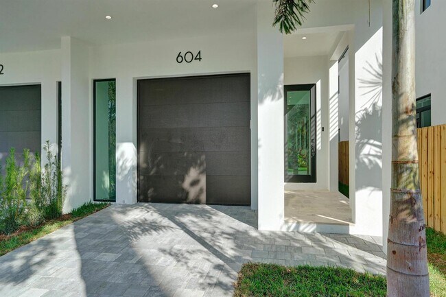 Photo - Southwest 7th Avenue, Fort Lauderdale, FL 33315 - 3 BR 3.5 BA townhouse