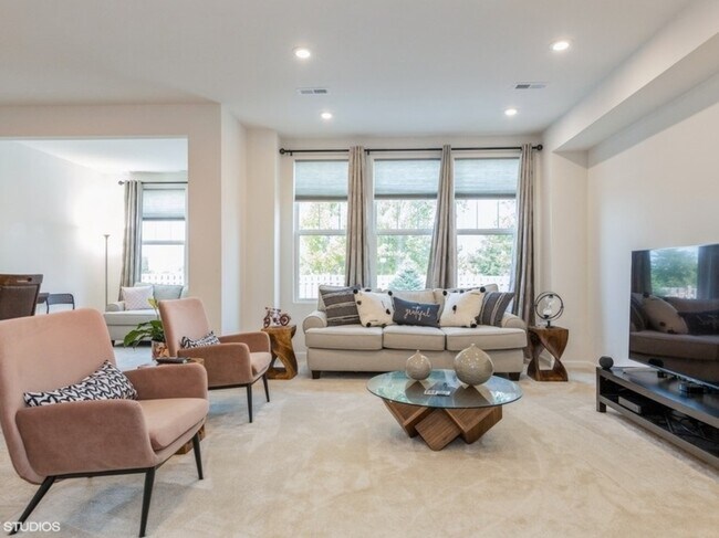 Photo - 537 Watercress Dr