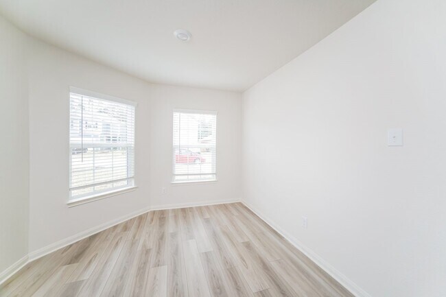 Photo - 22067 Ellison Dr