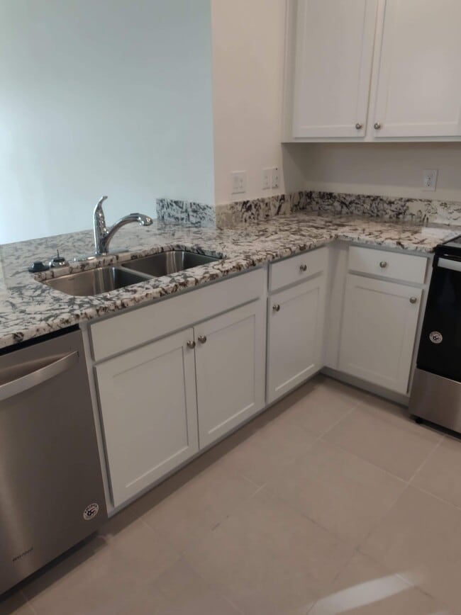 Photo - 5385 Sunshine Dr