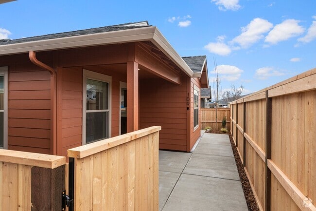 Building Photo - 109 Gangnes Dr Rental