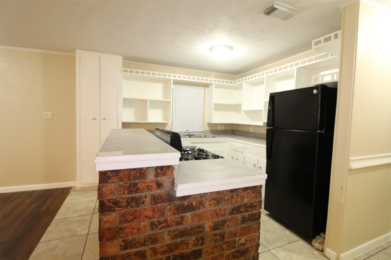 Photo - 6631 Castlebay Dr