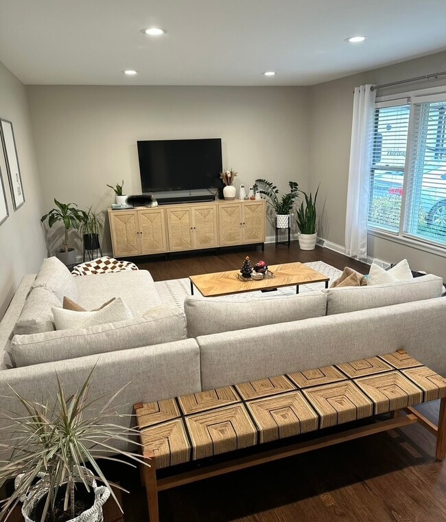 51 Parklane Dr
