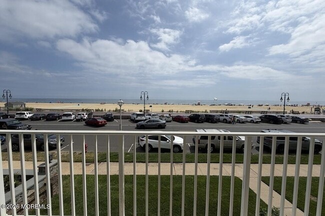 605 Ocean Ave N Unit 2