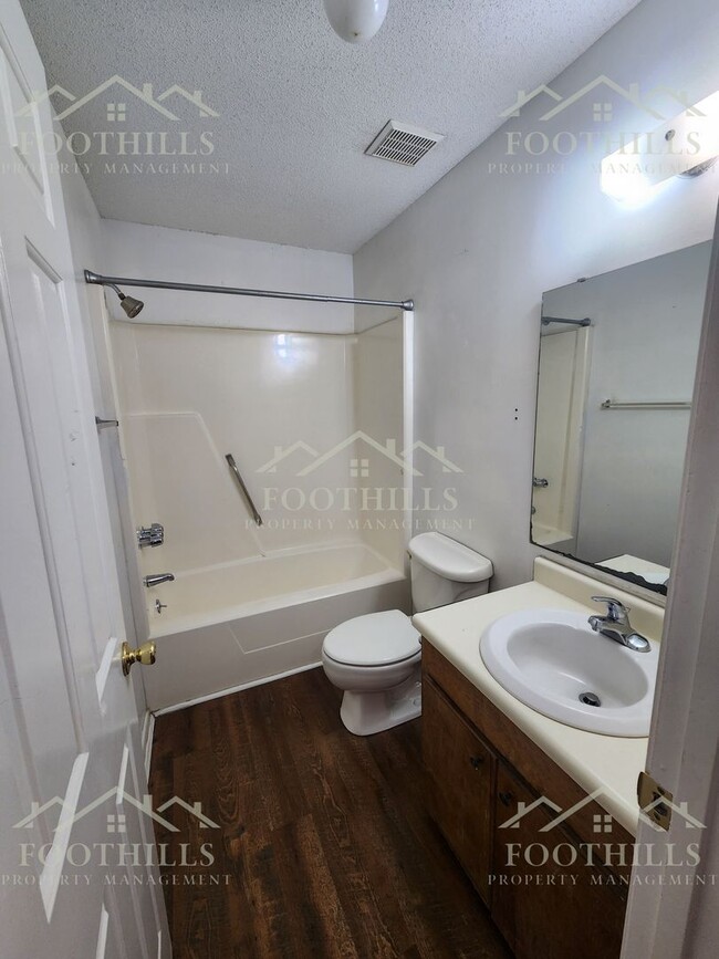 Photo - 4315 Lexington Way