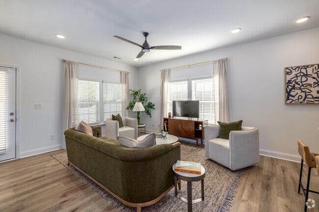 3BR, 2.5BA - 1,507SF - Laurel - Living Room