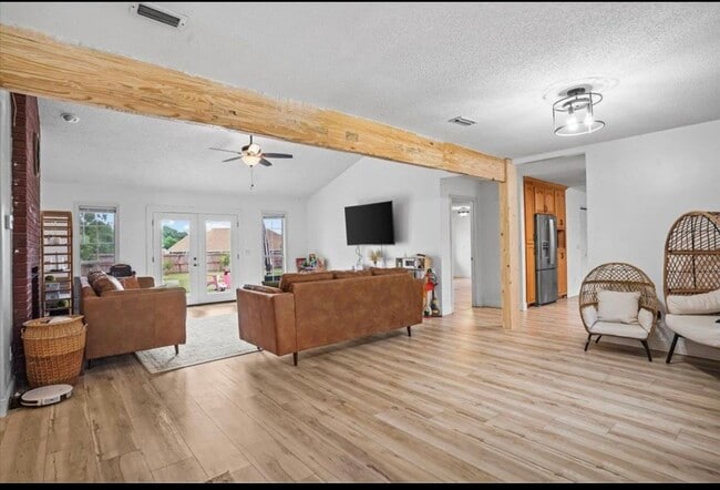 Photo - 107 Britt Dr Unidad 107 Britt Drive #3