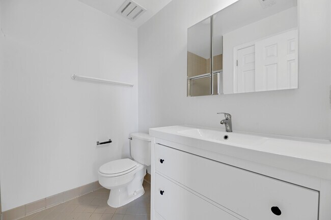 Photo - 1918 18th St NW Unit 32