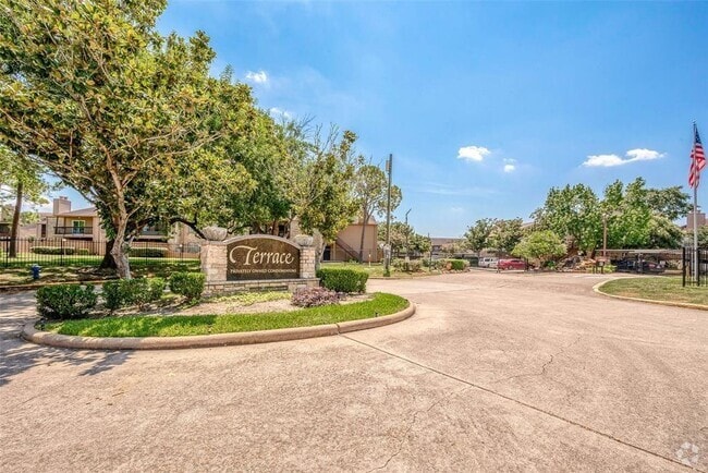 Building Photo - 10555 Turtlewood Ct Unit 1109 Rental
