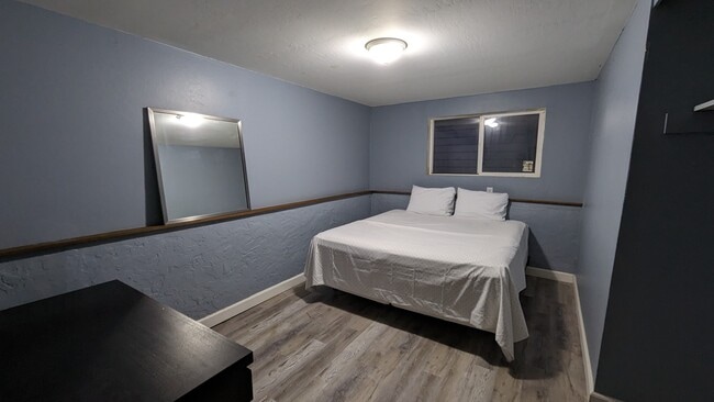 Building Photo - 163 Gifford Ave Unit D Rental