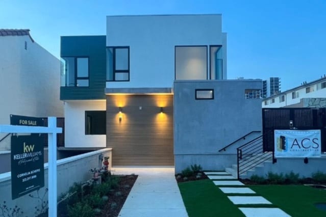Photo - 373 W Doran St