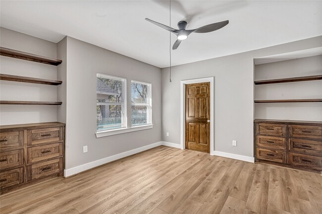 Building Photo - 430 N Hutcheson St