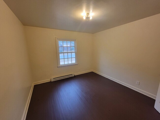 Photo - 2 Bedroom 1 Bathroom Duplex!