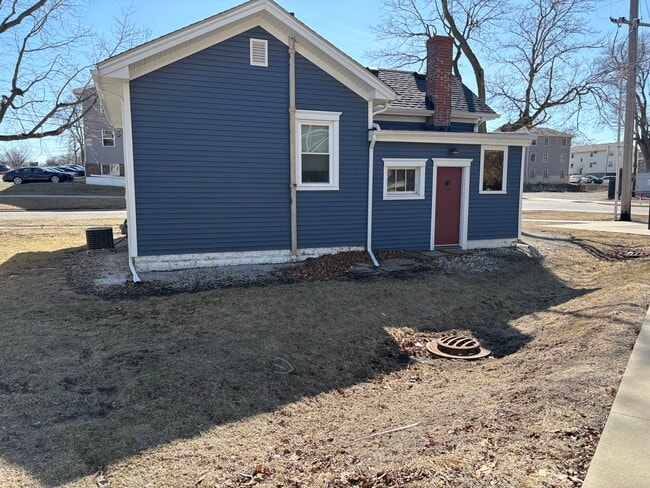 Photo - 110 W Phoenix Ave