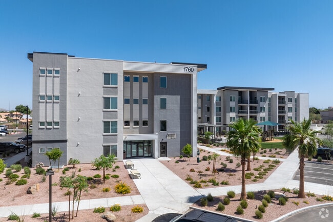 Photo - The Falls at Crismon Commons