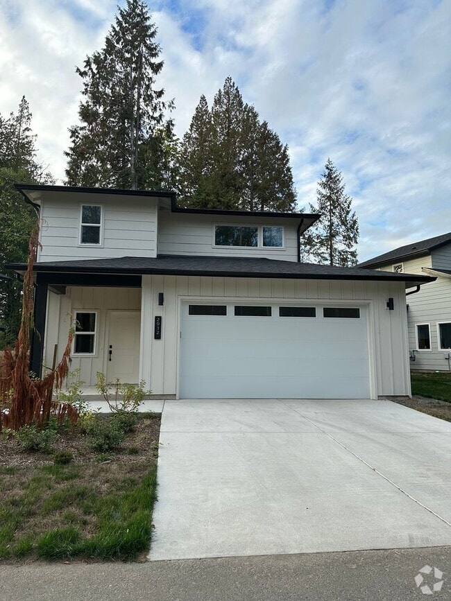Building Photo - 3 Bedroom, 2.5 Bath in Blaine in Newer Nei... Rental