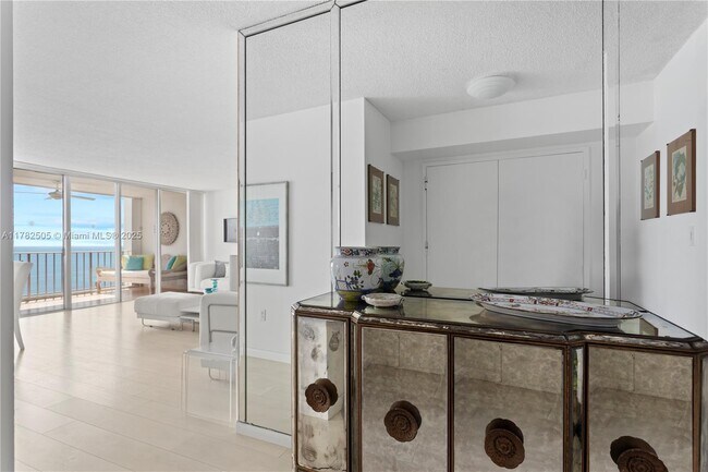 Photo - 881 Ocean Dr Unidad 24C