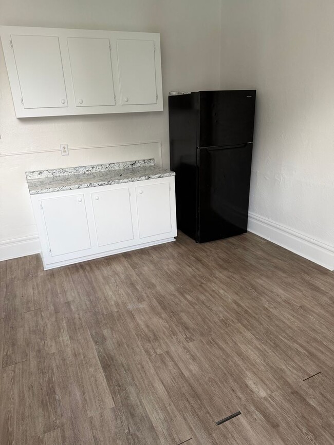 2401 Arlington Ave Unit 2