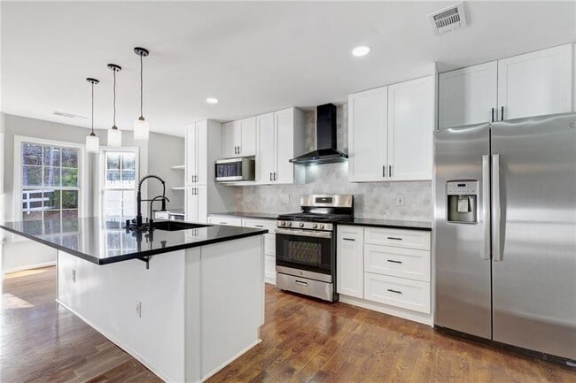Photo - 3226 Liberty Commons Dr NW