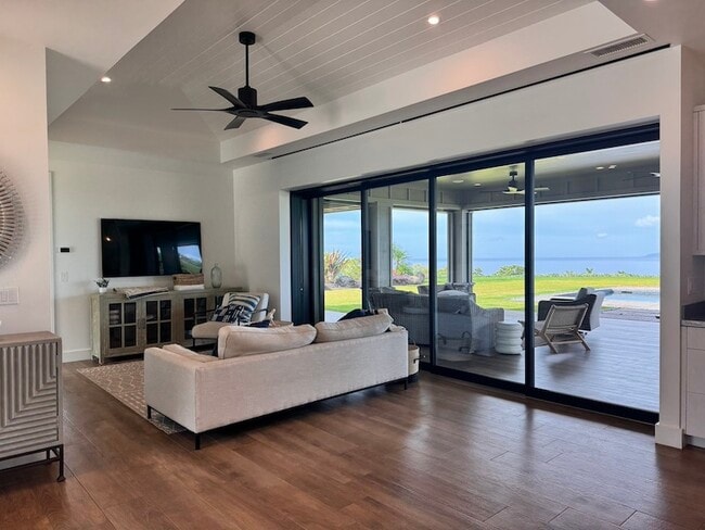 Photo - 170 Haniu St