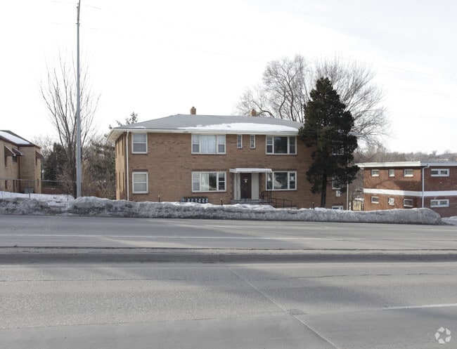 Building Photo - 4815 Ames Ave