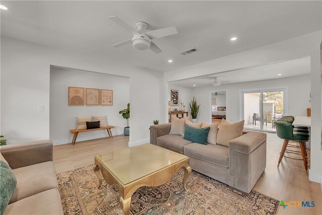 Photo - 513 Santa Clara Rd