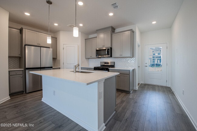 Photo - 259 Brandon Lks Dr