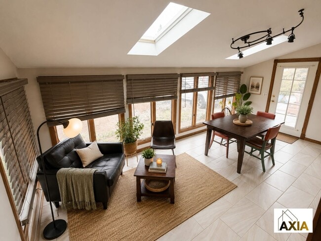 Photo - 5BD/3BA in Martin Acres w/a Backyard Oasis!