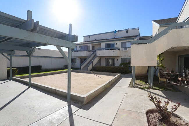 Photo - Monroe Garden