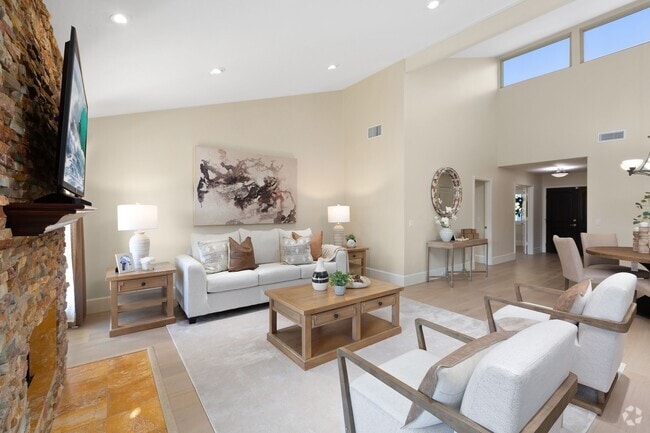 Building Photo - 2085 Caminito San Nicholas Rental