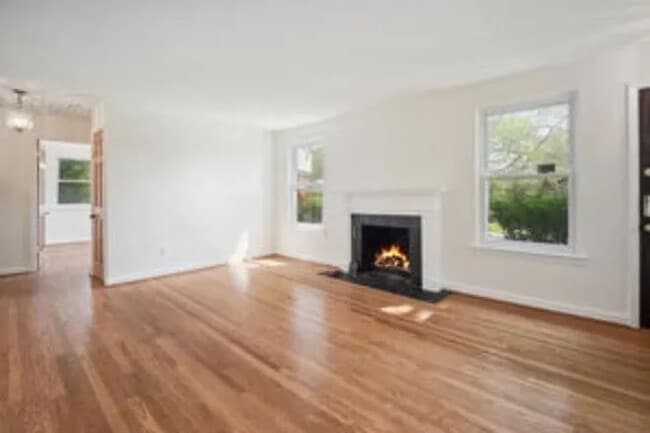 8413 Spencer Ct