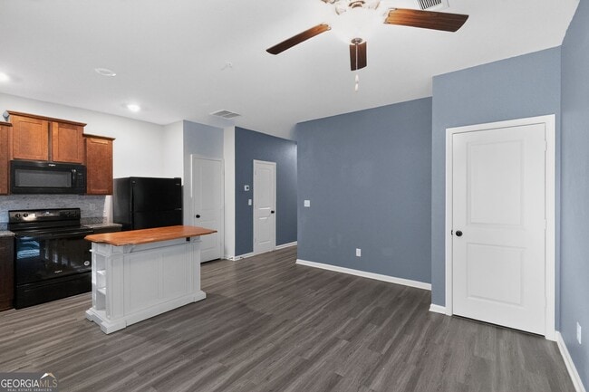 Photo - 1110 Highwood Ln