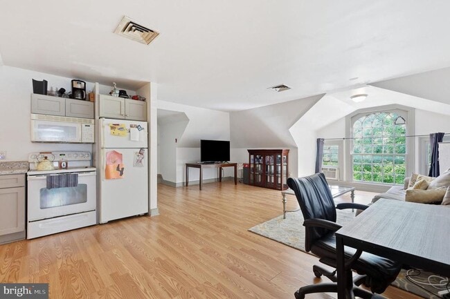Photo - 202 N 17th St