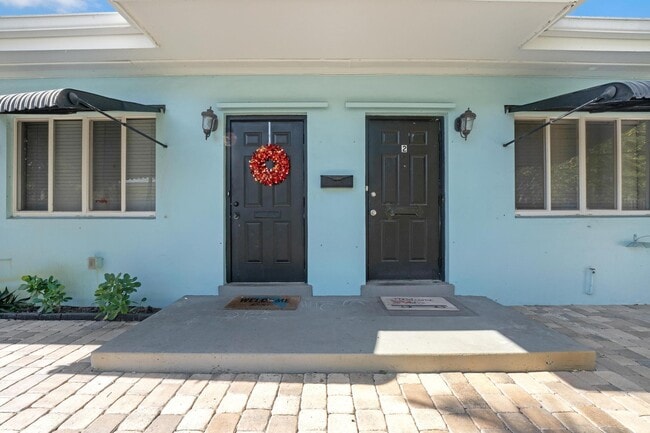 Photo - 237 NE 12th St