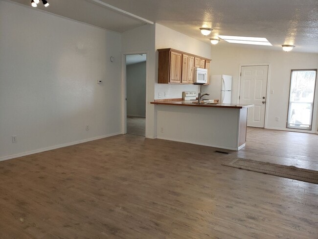 Photo - 3 bedroom 2 bath Mobile-home in Hayden