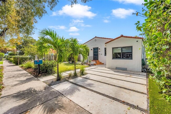 Photo - 1240 SW 21st St