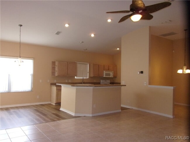 Photo - 1933 W Shanelle Path