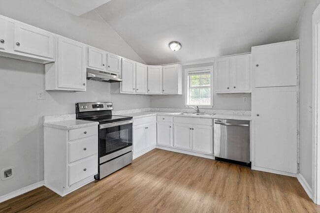 Photo - Charming 2 bedroom, 1 bathroom home located near Historic McKinney!!