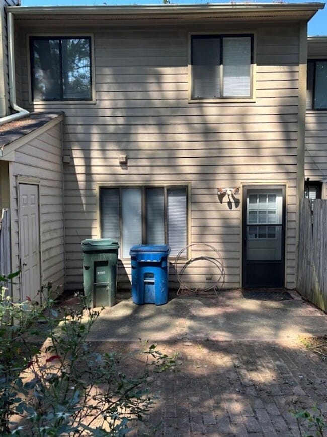 Photo - 2420 Stadium Dr