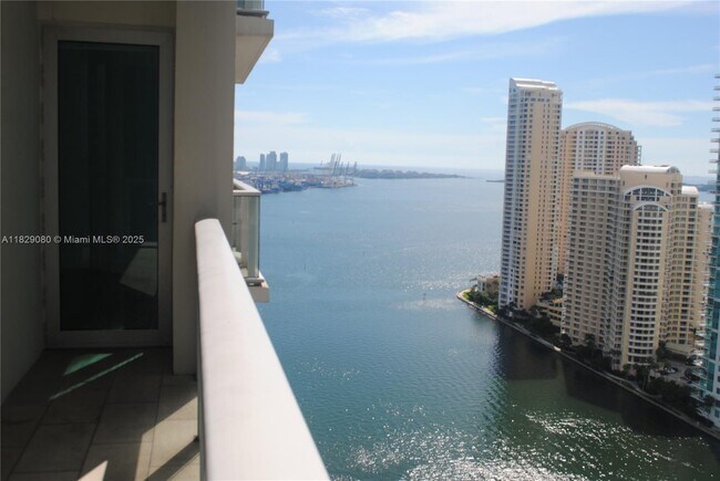 Photo - 300 S Biscayne Blvd Unit T-2802