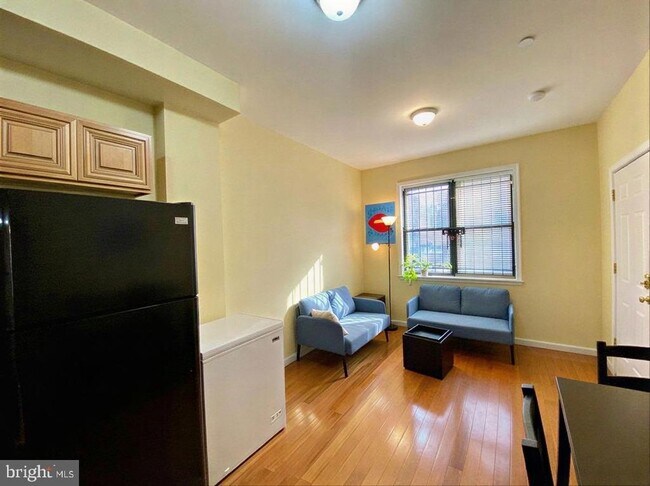 Photo - 2010 N Carlisle St